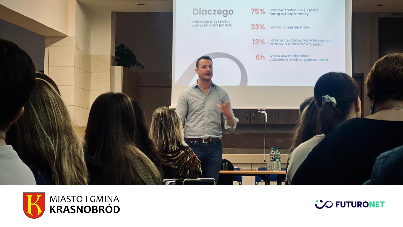 Jakub Płodzich, prezes Futuronetu prowadzi warsztaty dla kadry pedagogicznej z zakresu profilaktyki cyberprzemocy i fonoholizmu